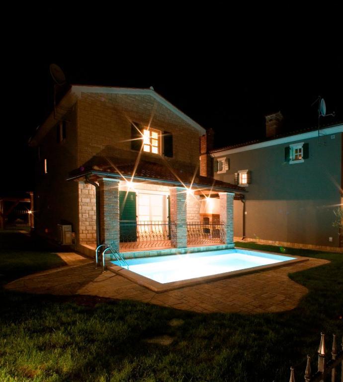 Villa Petra Villa